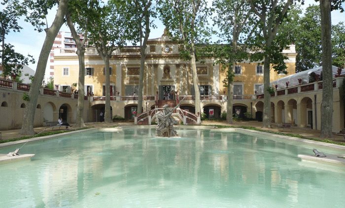 CAMIÓ DE MUDANCES DE LA SEDA A UN CARRER DE SANT FELIU DE LLOBREGAT, BAIX LLOBREGAT