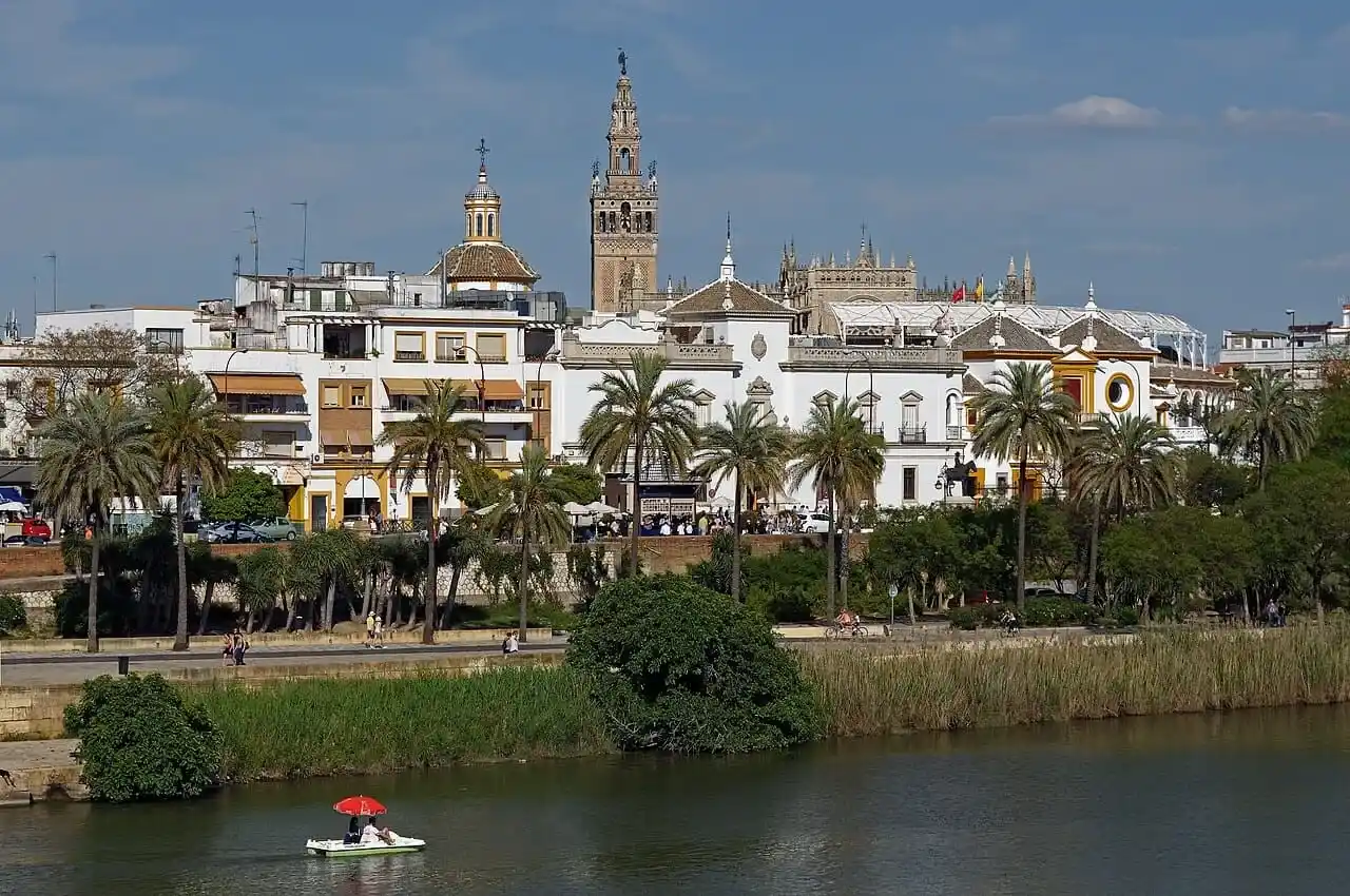 ENTREPRISE DE DÉMÉNAGEMENT DE BARCELONE À SÉVILLE : CAMION DE SOIE SUR L’A4 EN DIRECTION DE L’ANDALOUSIE